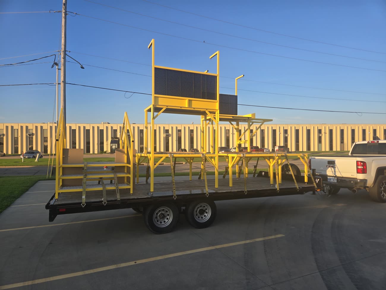 Structural steel work platform with grated decking